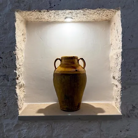 Trullo Pinto * Locorotondo